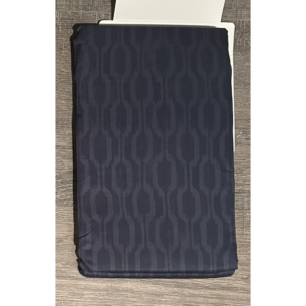 New Hotel Style 600 Thread Navy Tonal Cotton Sateen-Weave Pillowcase, 2-King